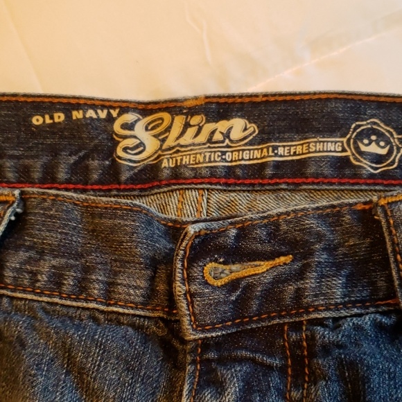 Like new slim leg Old Navy jeans - Picture 2 of 3